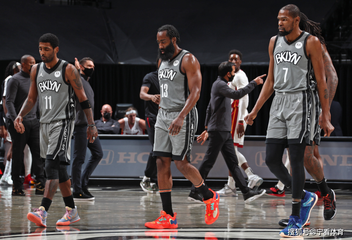 包含欧文斋月期间仍砍35+,篮网三连胜的词条 包含欧文斋月期间仍砍35+,篮网三连胜的词条