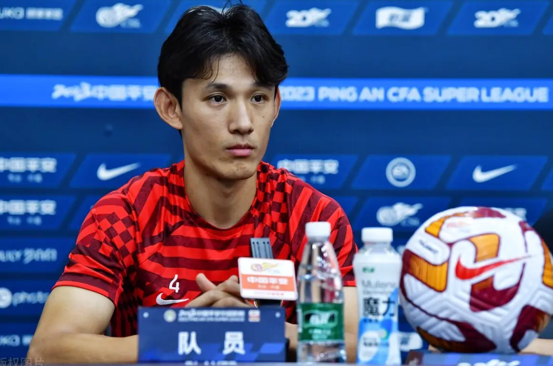 中超裁判争议判罚合集 中超裁判争议判罚合集